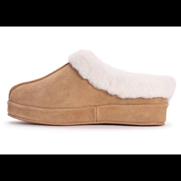 Muk Luks Serafine Clogs - Picture 2 of 9